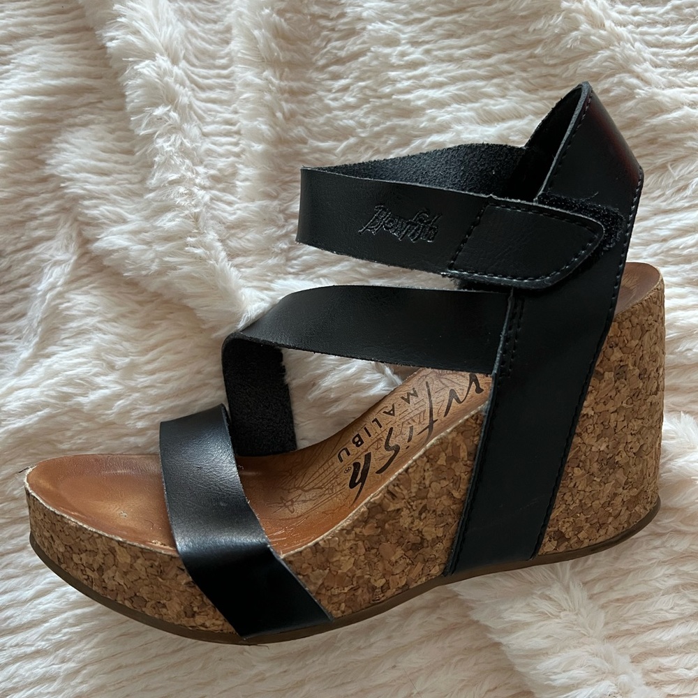 Blowfish wedges size 6